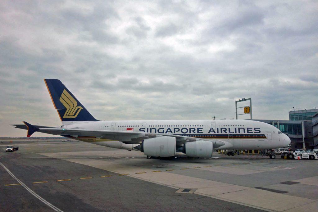 Мили Alaska уже можно тратить на полеты с Singapore Airlines